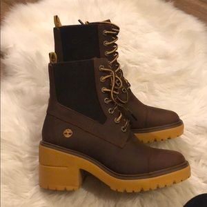 Timberland’s Silver Blossom Mid Boot